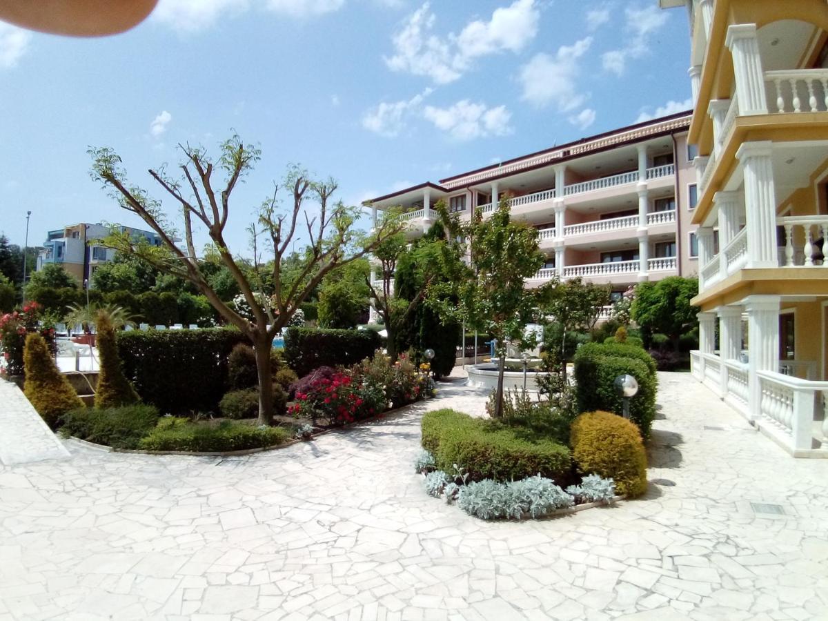 Byala Palace Apartments Exterior photo